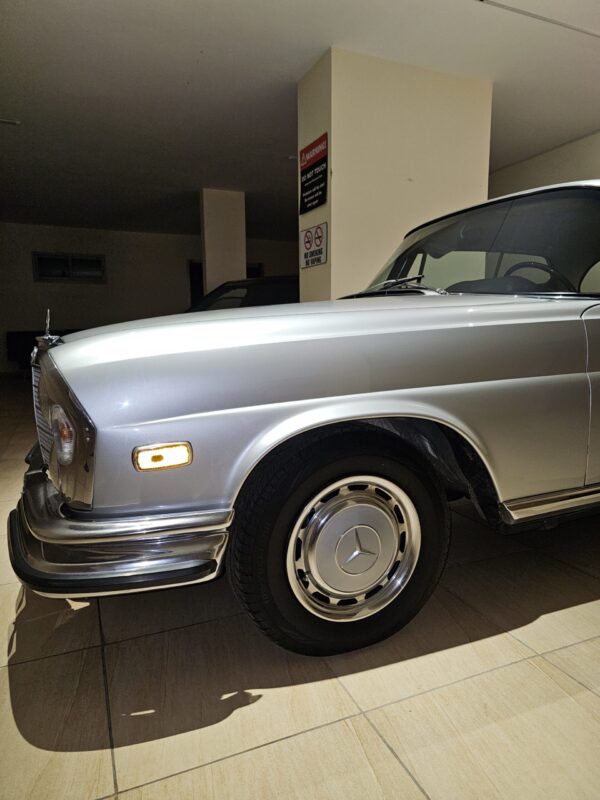 Mercedes-Benz 280SE LOW GRILLE - Image 11